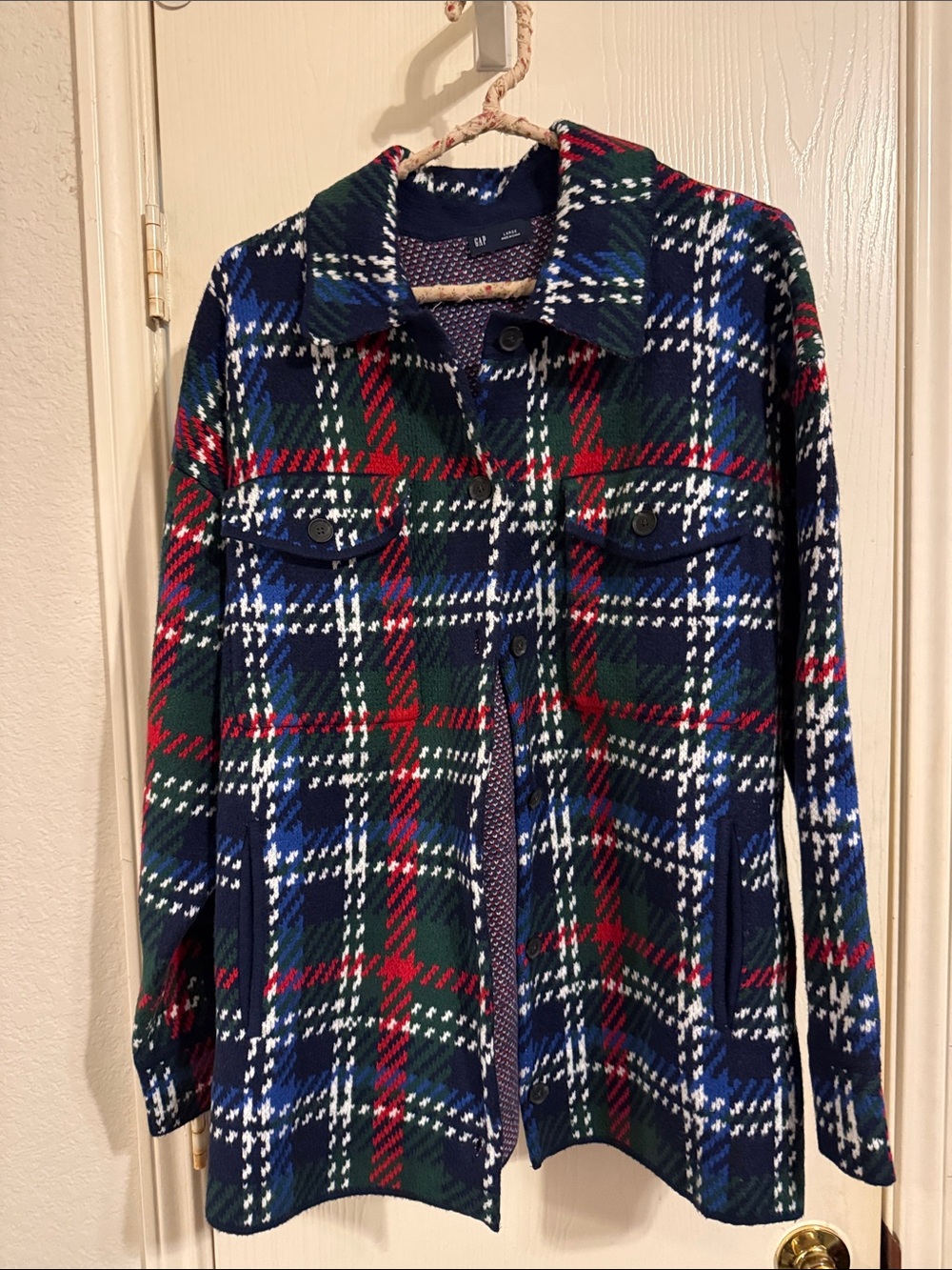 Gap Plaid Button-Up sweater Shacket Jacket - Navy, Green & Red